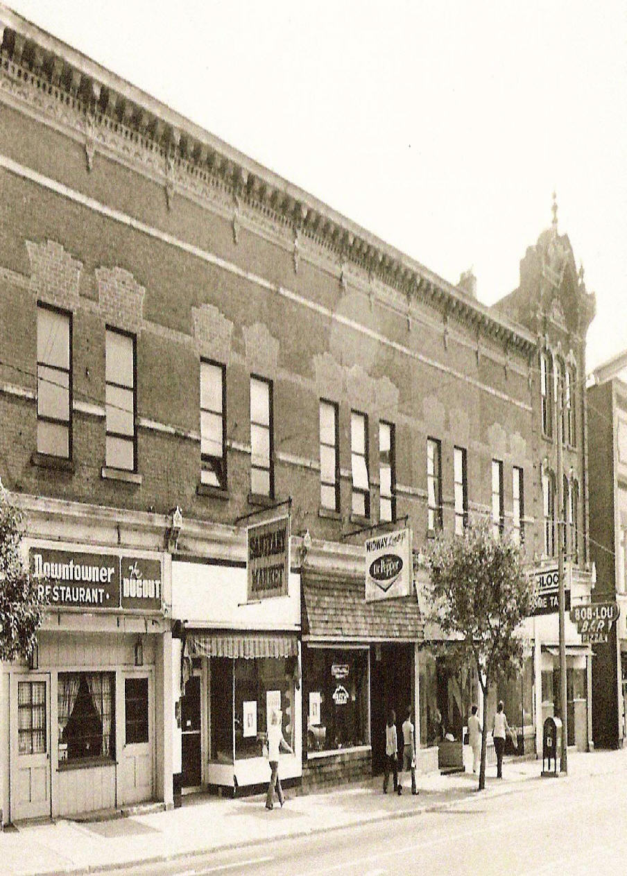 dugoutrestaurant-e.mainstreet-razed-000.jpg