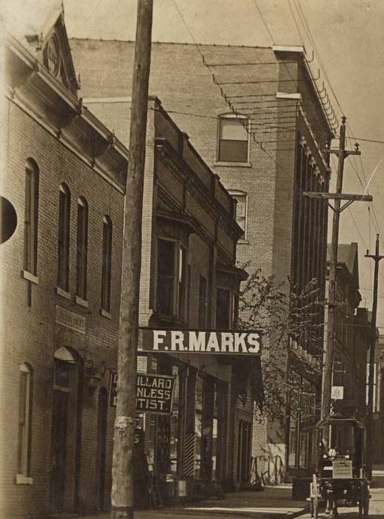 mainstreetashlandohio1910b.jpg